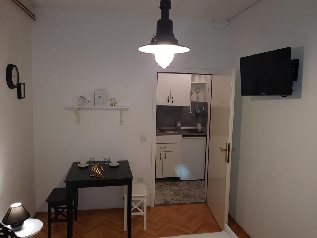 Ferienwohnung Studio Flat For 2 Makarska Exterior foto